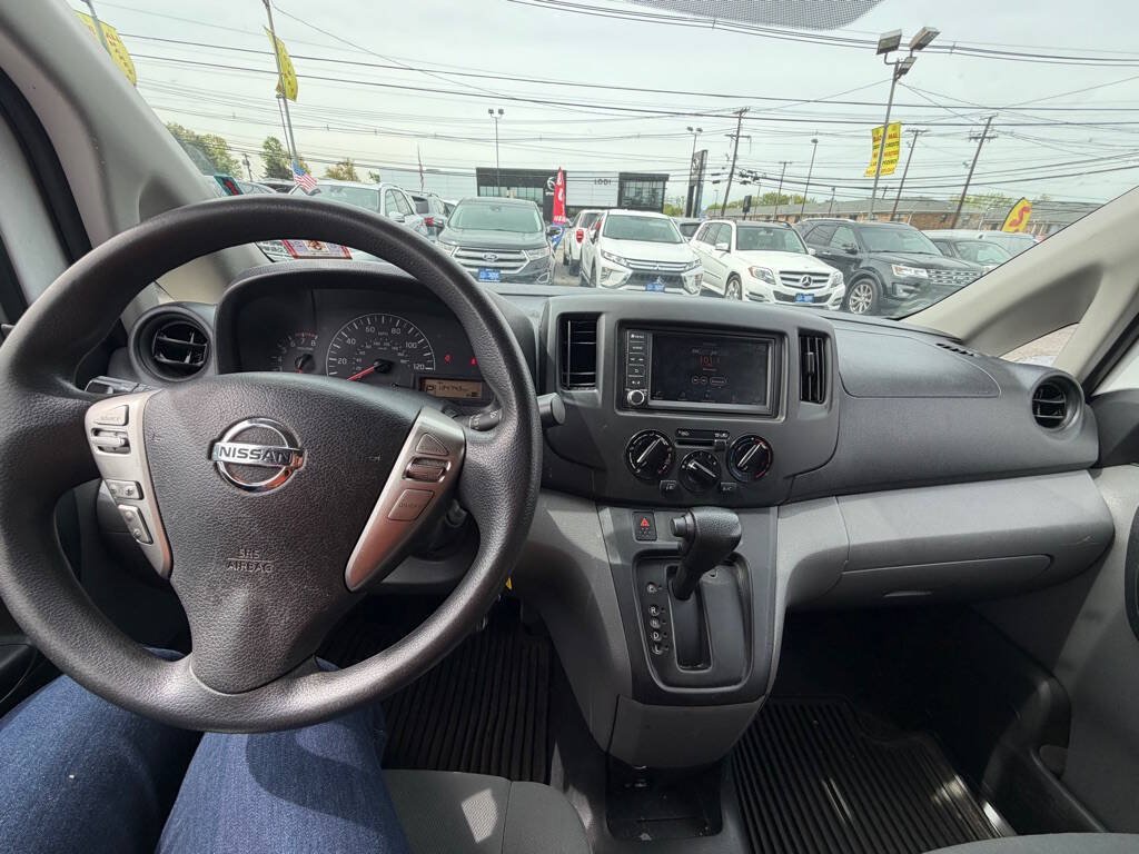 Used 2020 Nissan NV200 SV FWD image 12