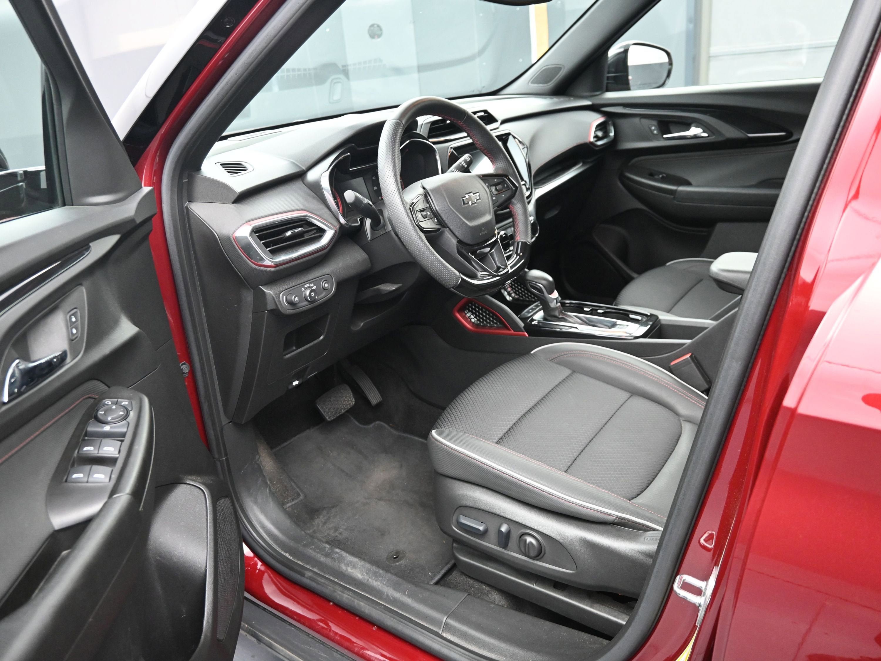 Certified 2023 Chevrolet TrailBlazer RS w/ Convenience Package FWD image 9