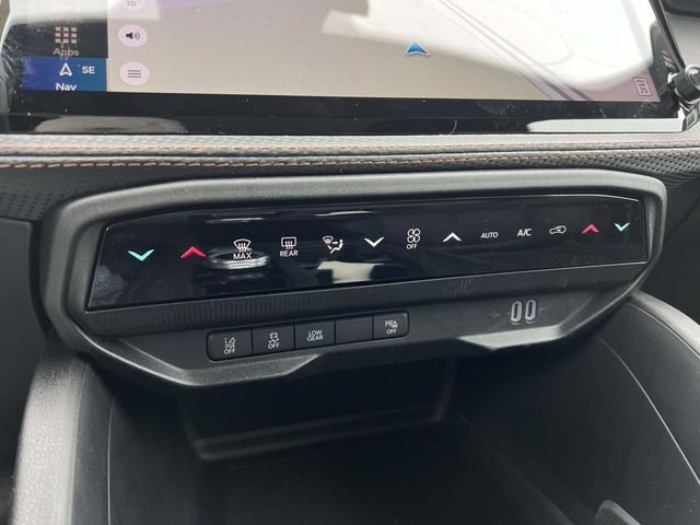 New 2026 Jeep Cherokee Overland w/ Trailer Tow Group AWD/4WD image 20
