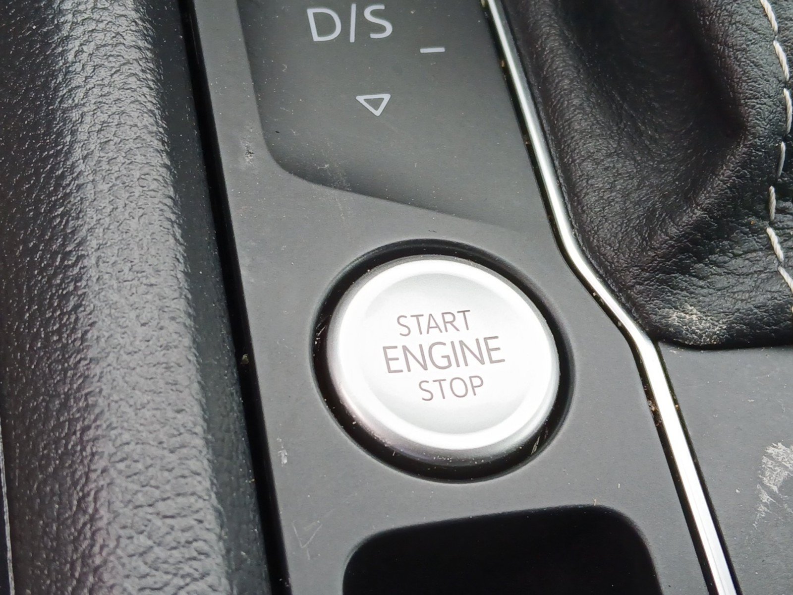 Certified 2023 Volkswagen Atlas SE AWD/4WD image 14