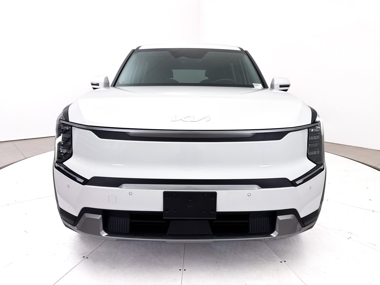 Certified 2024 Kia EV9 Light Long Range RWD image 14