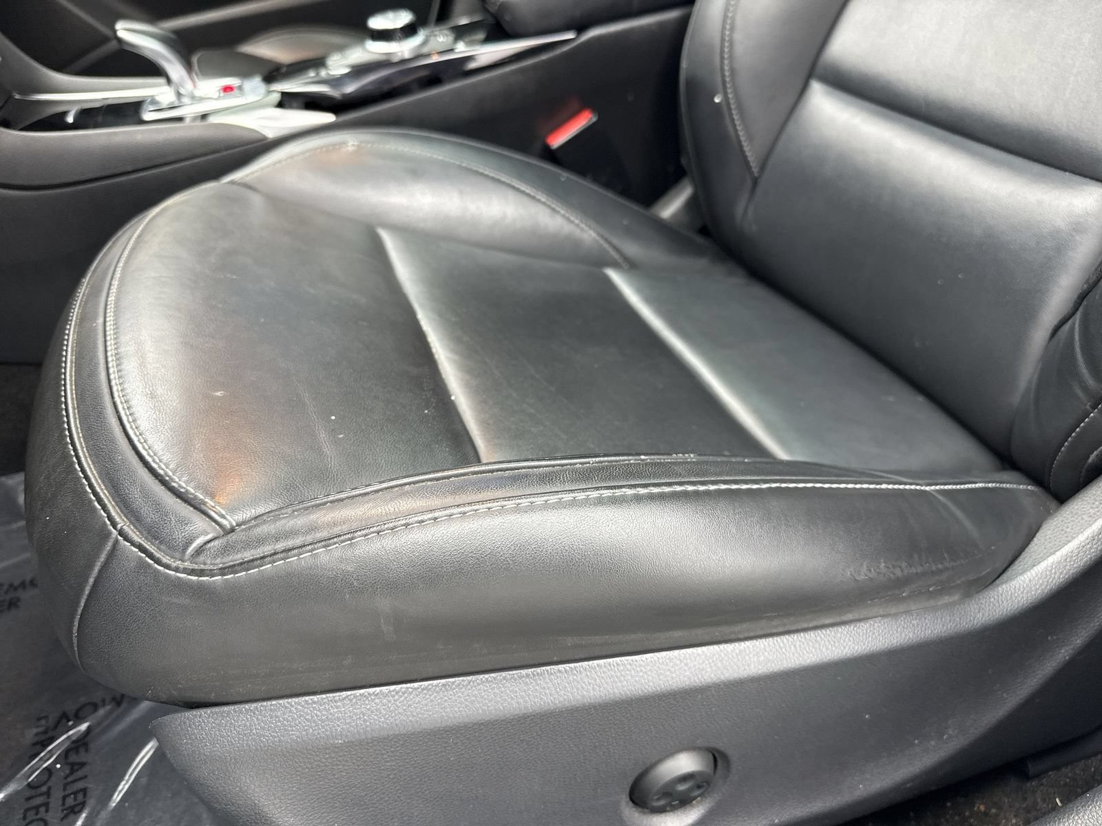 Used 2018 INFINITI QX30 Premium w/ Cargo Package AWD/4WD image 28