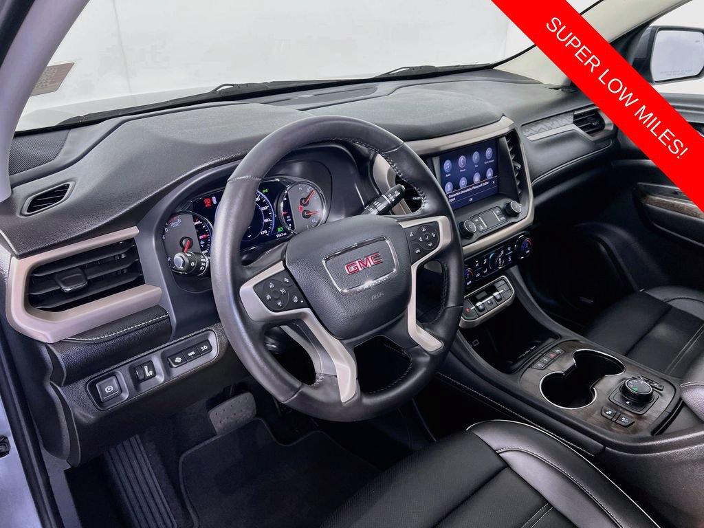 Used 2021 GMC Acadia Denali w/ Denali Ultimate Package AWD/4WD image 9