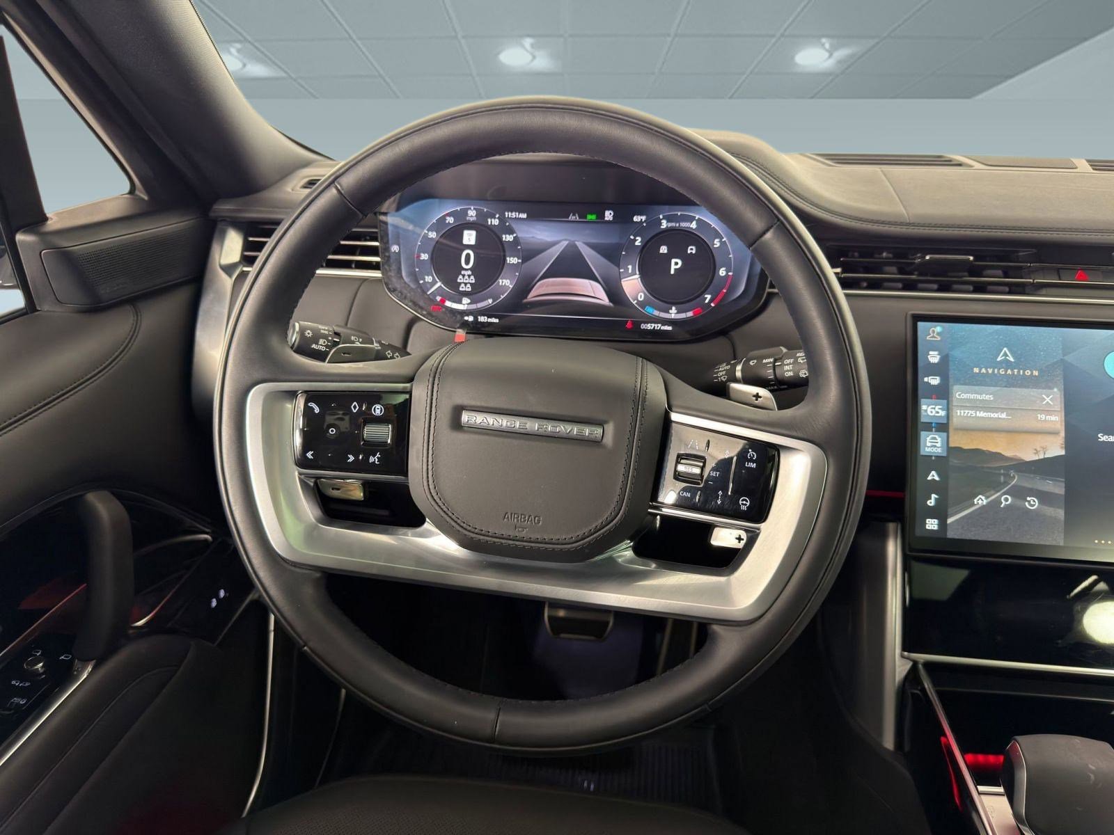 Used 2025 Land Rover Range Rover Long Wheelbase SE image 16
