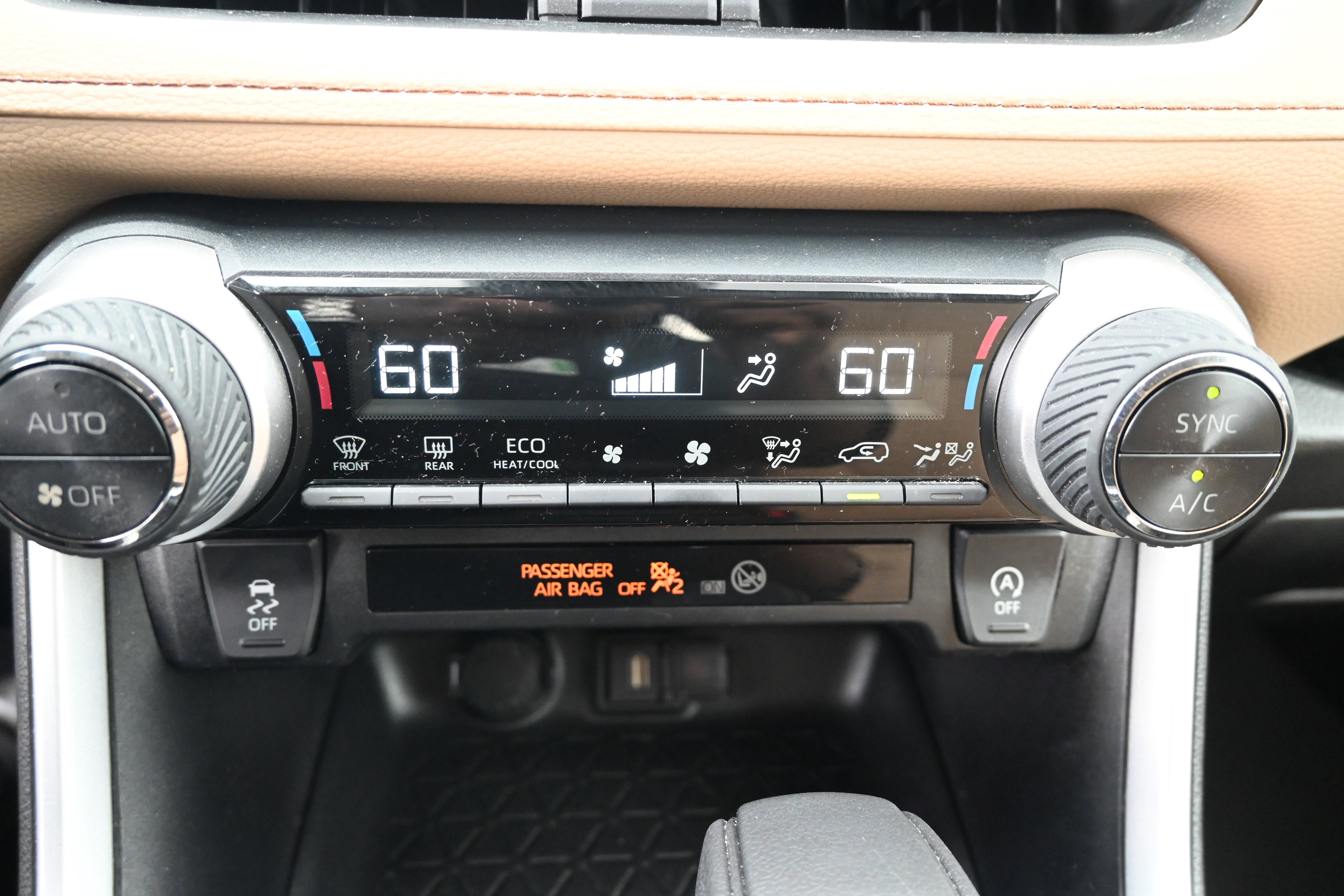 Used 2022 Toyota RAV4 XLE image 29