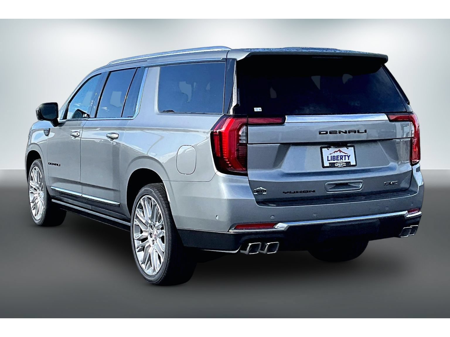New 2026 GMC Yukon XL Denali w/ Denali Reserve Package AWD/4WD image 3