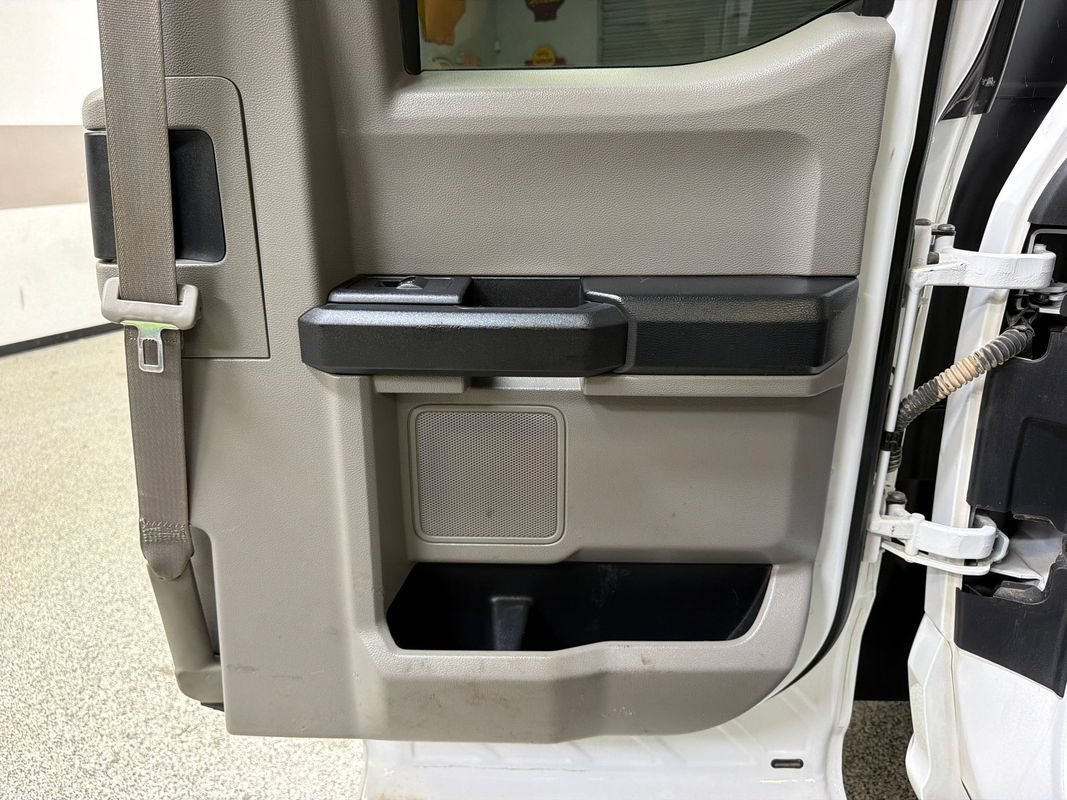 Used 2018 Ford F550 4x4 SuperCab Super Duty image 42