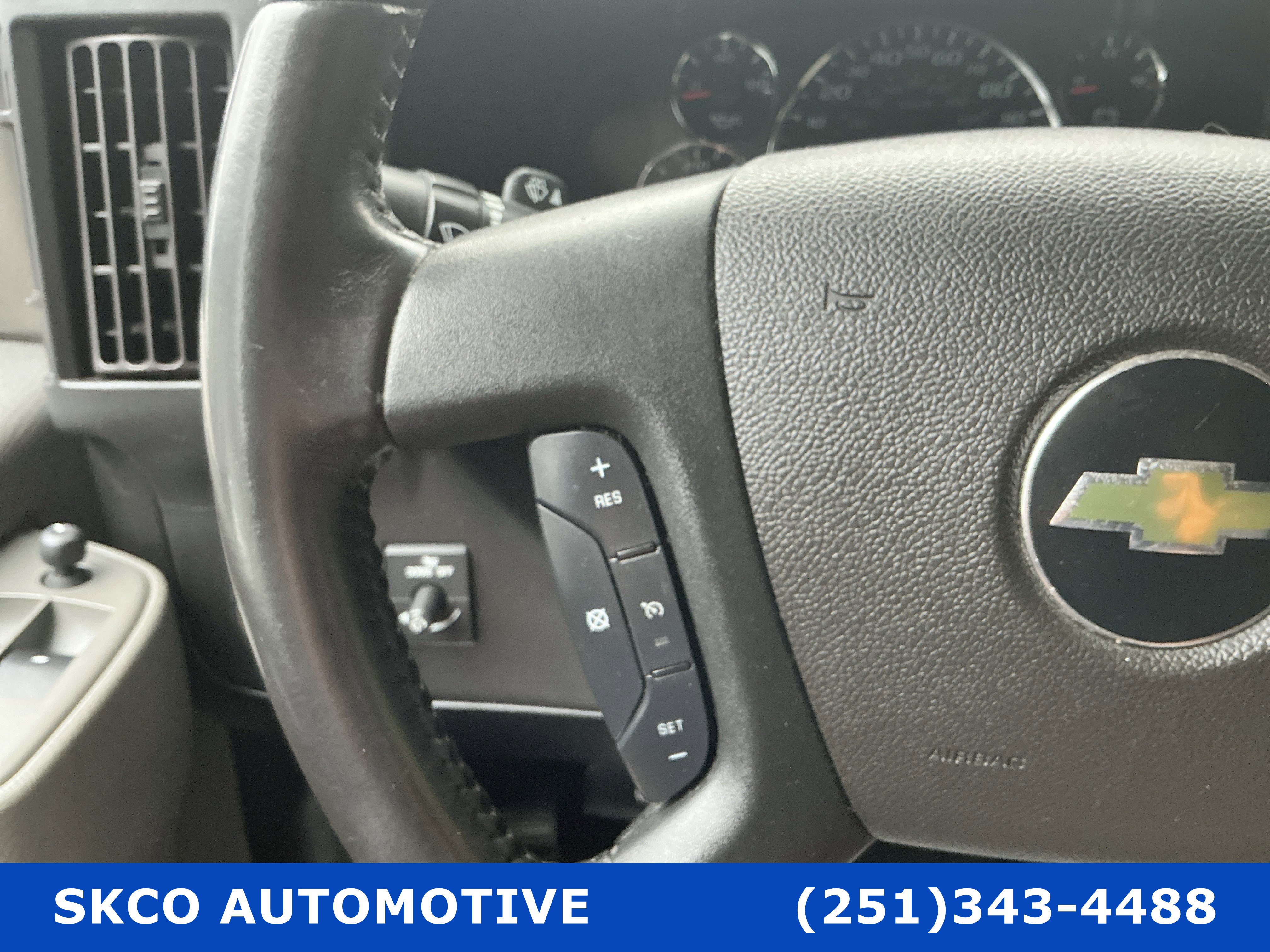 Used 2022 Chevrolet Express 2500 w/ Driver Convenience Package RWD image 19