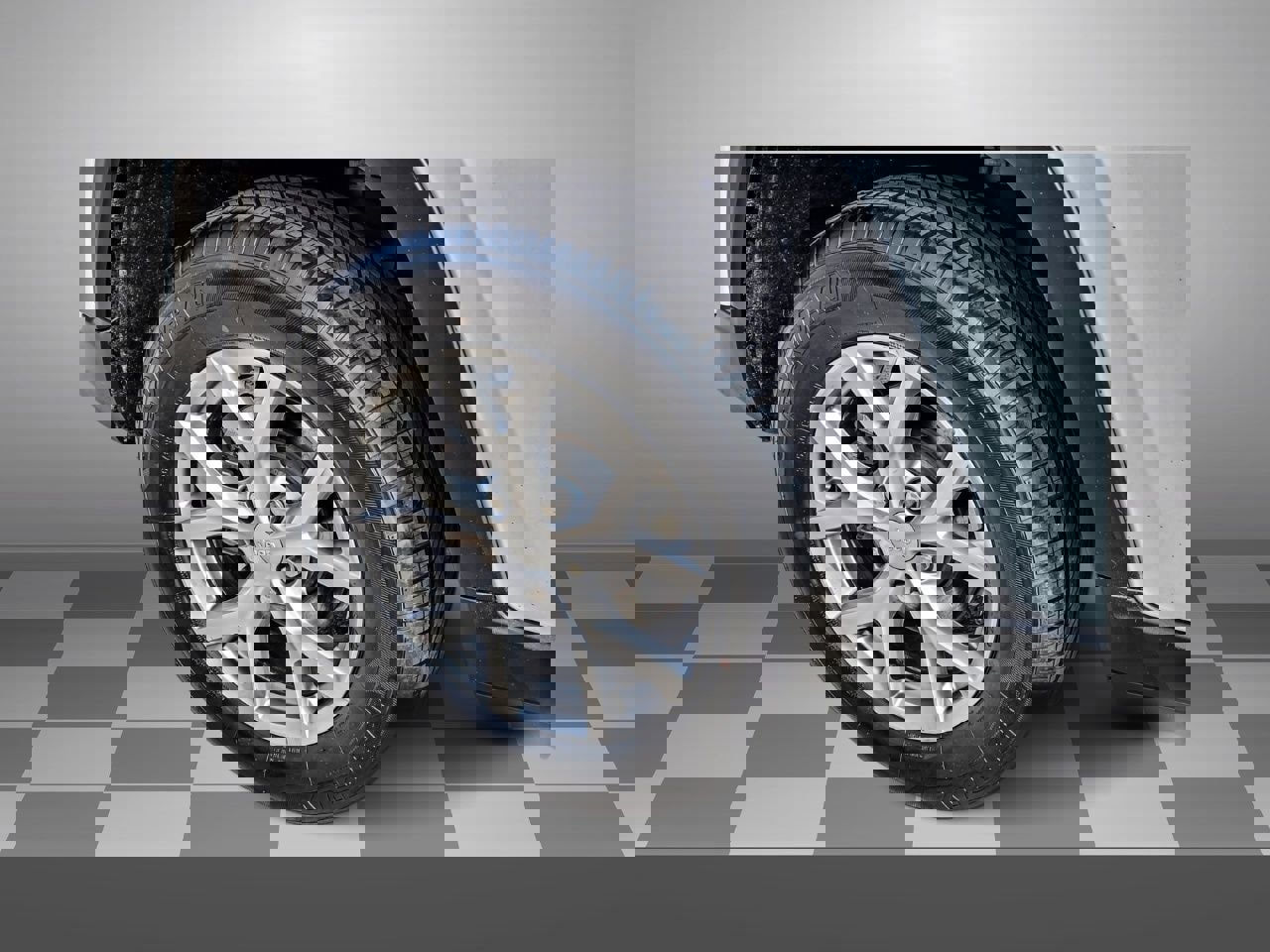 Used 2022 Jeep Grand Cherokee Limited image 3