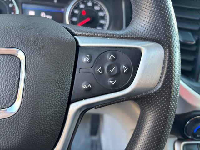 Used 2023 GMC Acadia SLE w/ Driver Convenience Package image 14