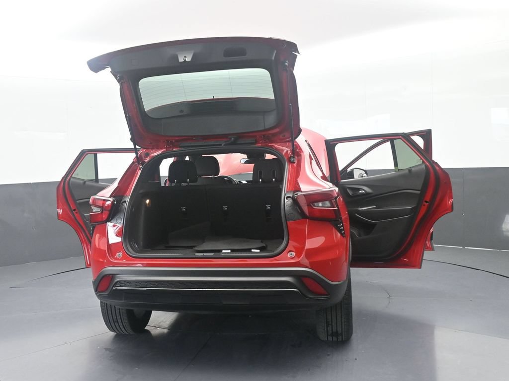 Used 2026 Chevrolet Trax RS FWD image 68