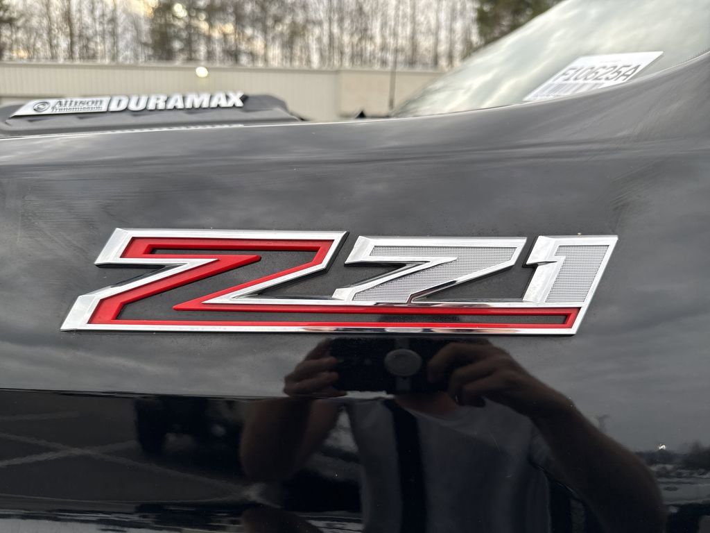 Used 2022 Chevrolet Silverado 2500 LTZ w/ LTZ Plus Package image 13