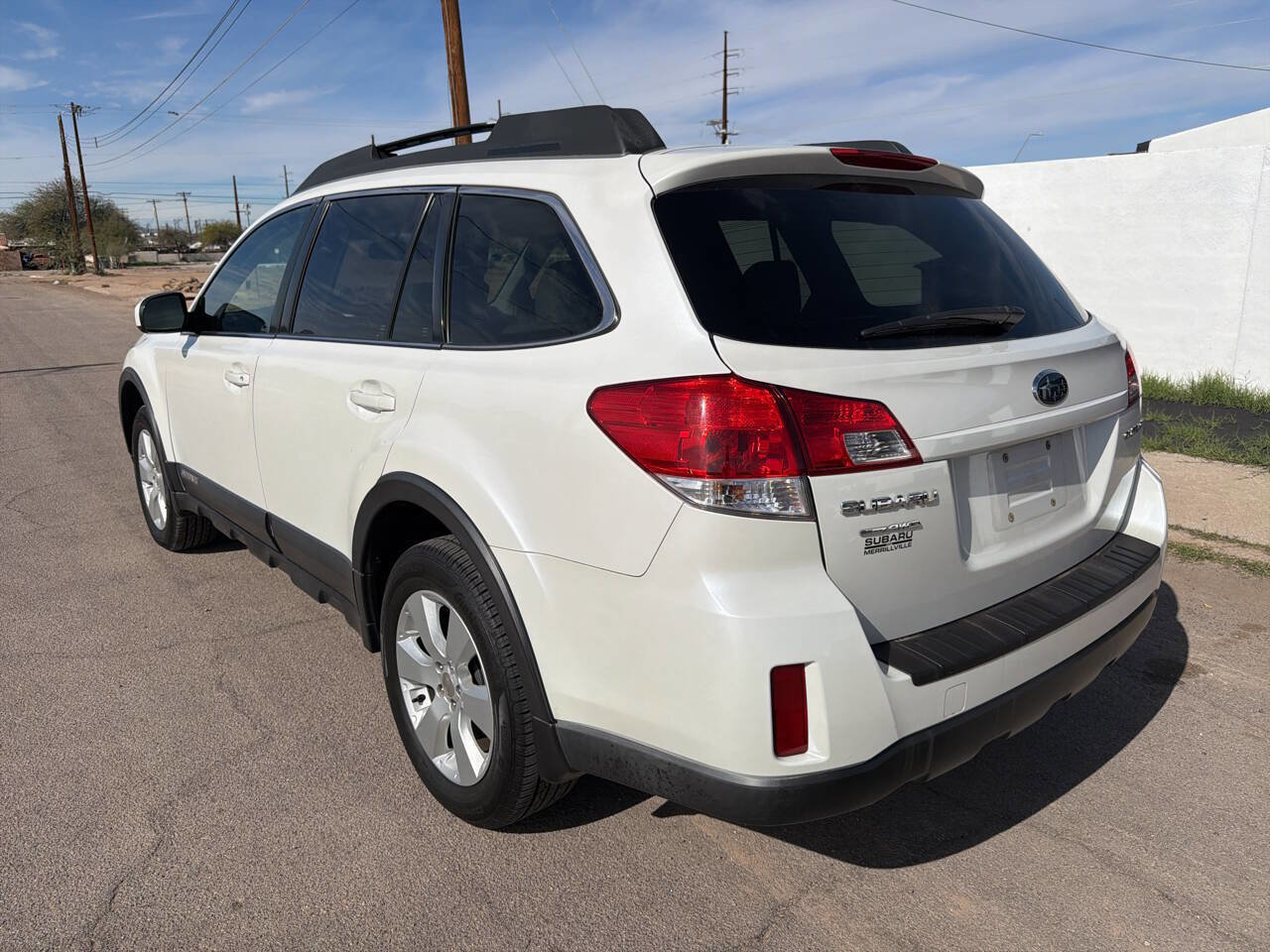 Used 2010 Subaru Outback 2.5i Limited image 7
