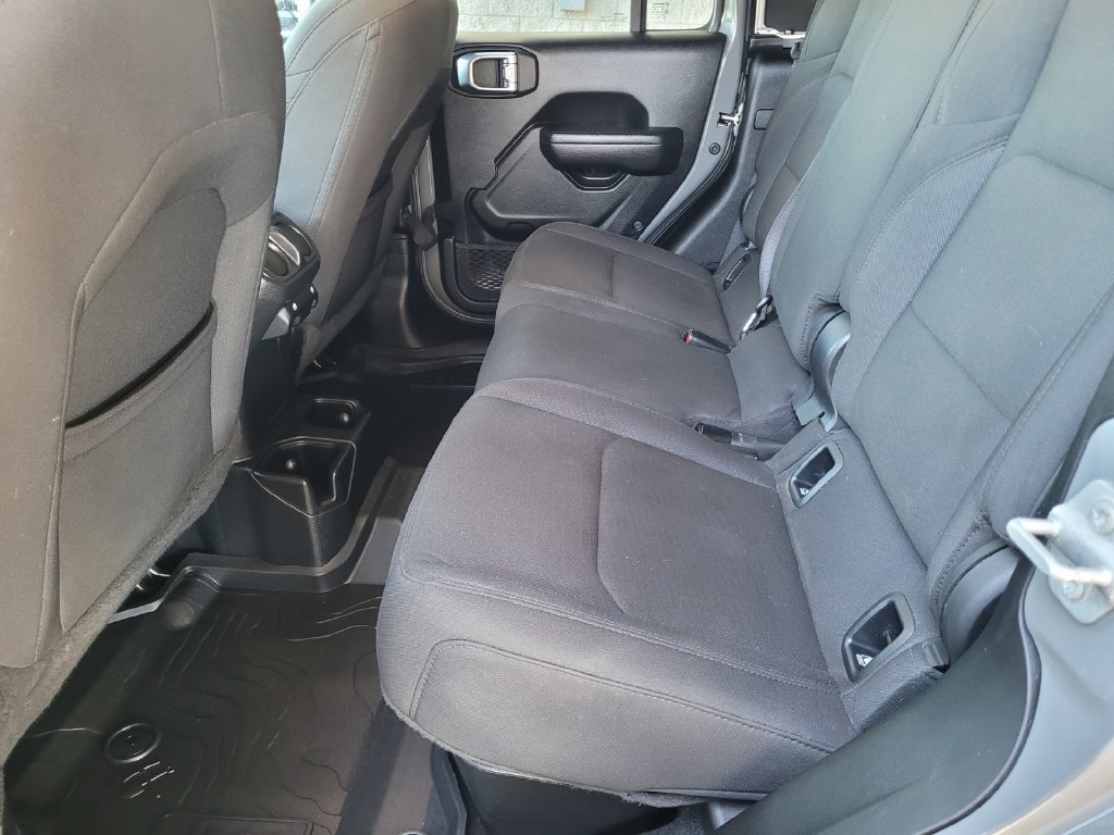 Used 2023 Jeep Gladiator Sport AWD/4WD image 10