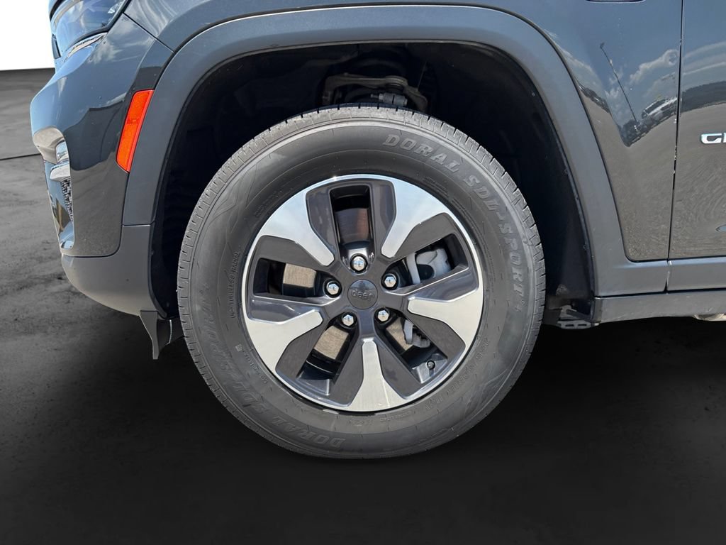 Used 2024 Jeep Grand Cherokee Limited 4xe AWD/4WD image 12
