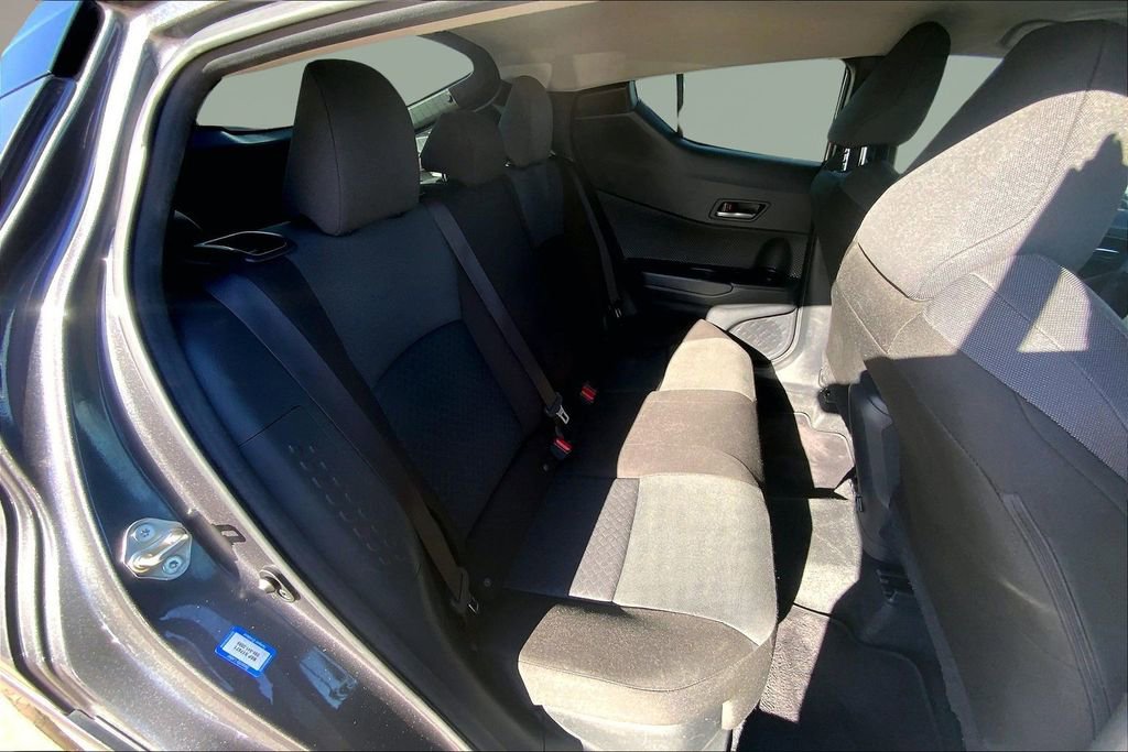 Used 2020 Toyota C-HR LE image 25