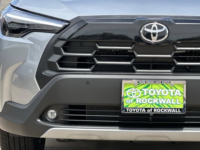 Used 2026 Toyota Corolla Cross XLE FWD image 8
