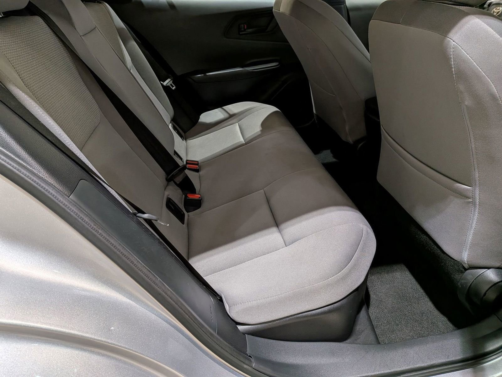 Used 2024 Toyota Prius LE image 28