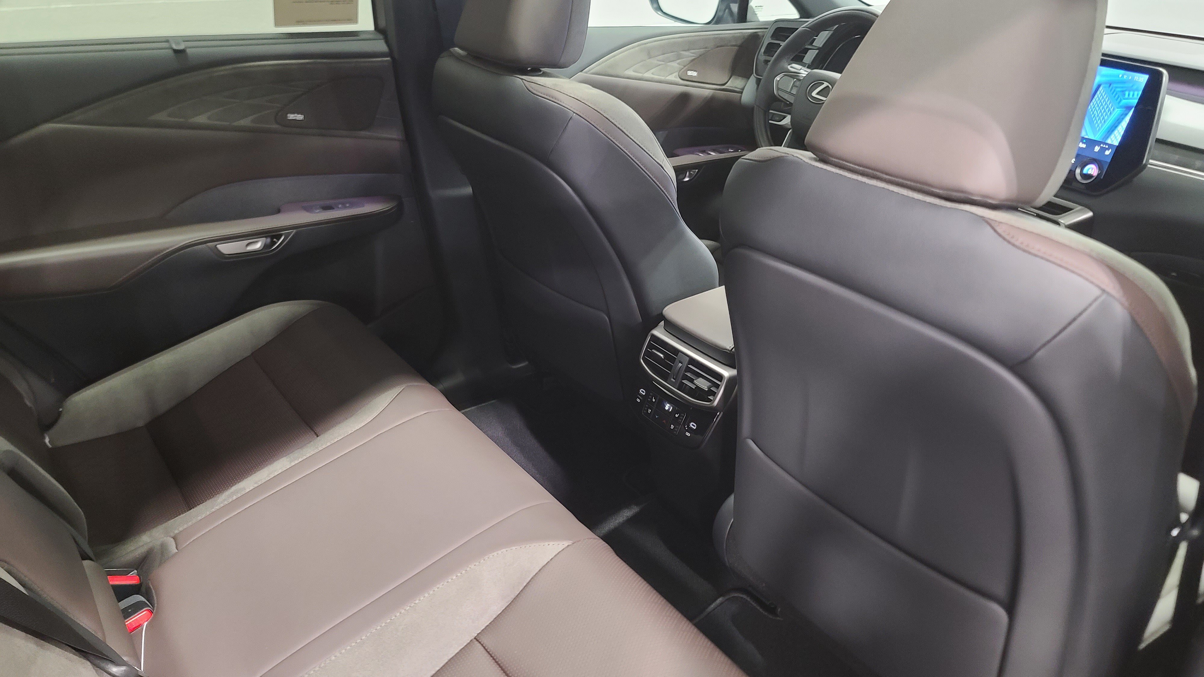 Used 2026 Lexus RX 350 AWD w/ Convenience Package image 41