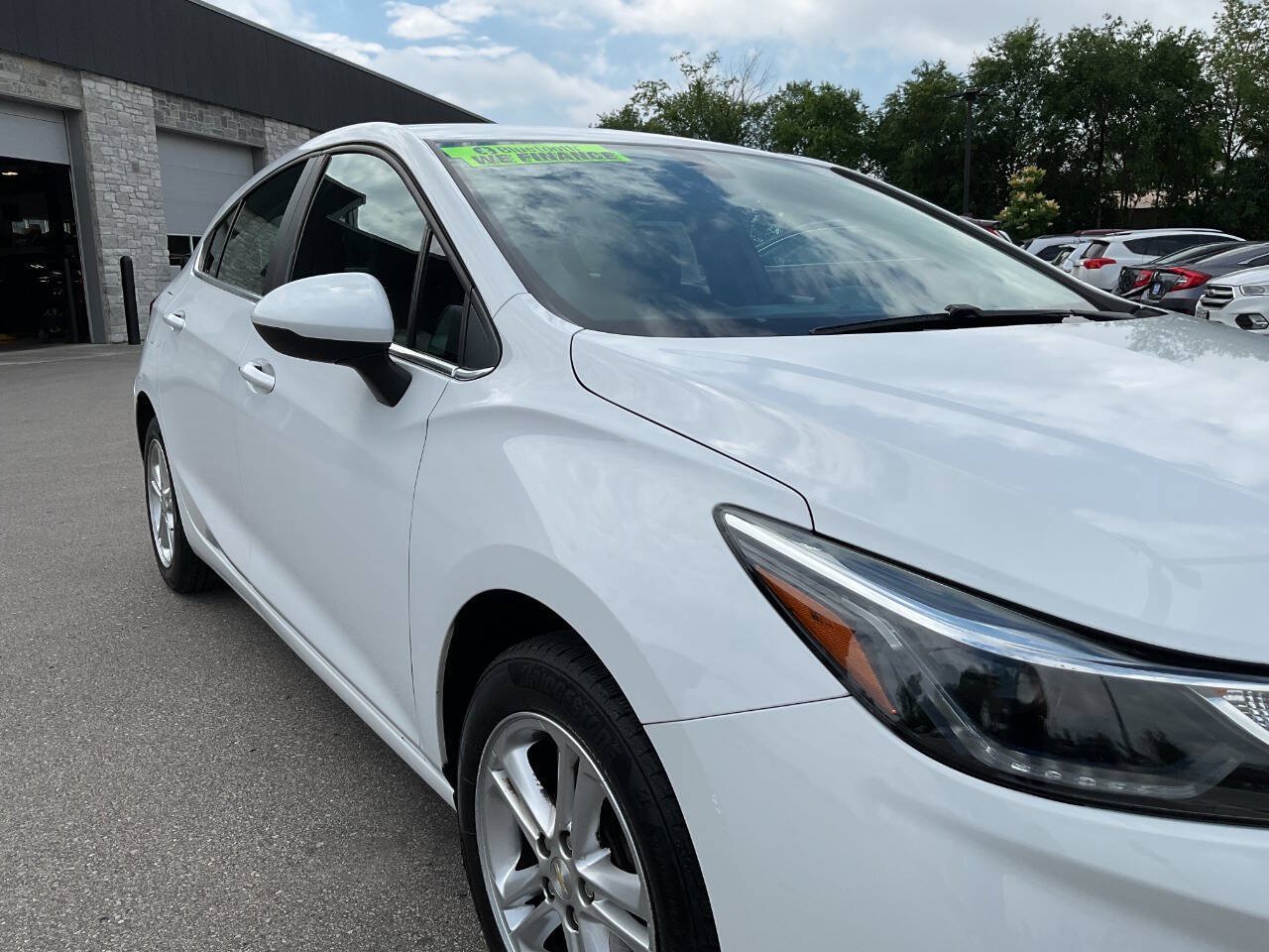Used 2017 Chevrolet Cruze LT w/ Convenience Package FWD image 11