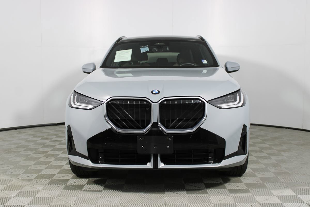 Used 2025 BMW X3 xDrive30i image 2