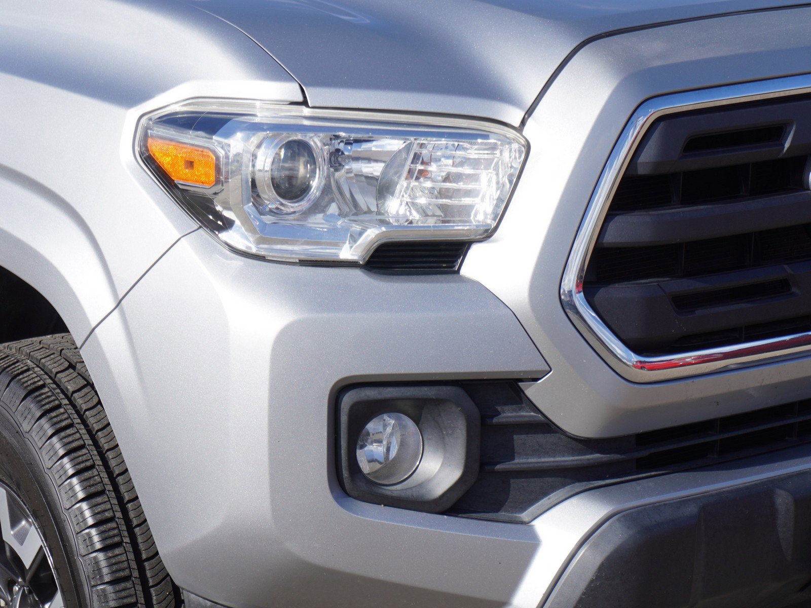 Used 2019 Toyota Tacoma SR5 image 3
