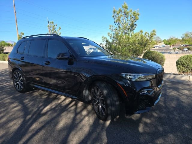 Used 2022 BMW X7 xDrive40i w/ M Sport Package image 4