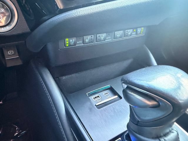 Certified 2024 Lexus ES 300h Ultra Luxury w/ Accessory Package (Z1) FWD image 21