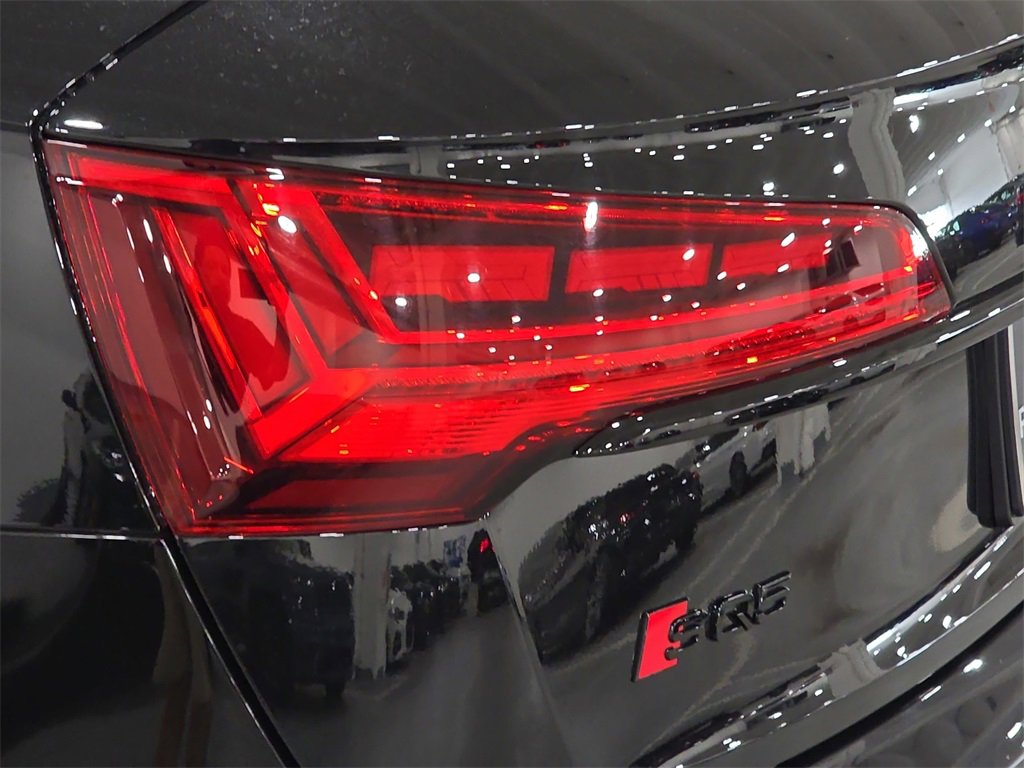 Used 2024 Audi SQ5 Prestige w/ Prestige Package image 32