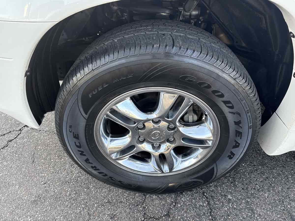 Used 2005 Lexus GX 470 image 9