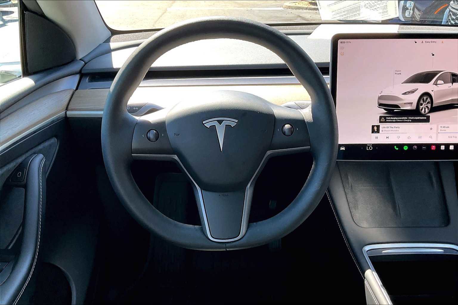 Used 2023 Tesla Model Y AWD image 5