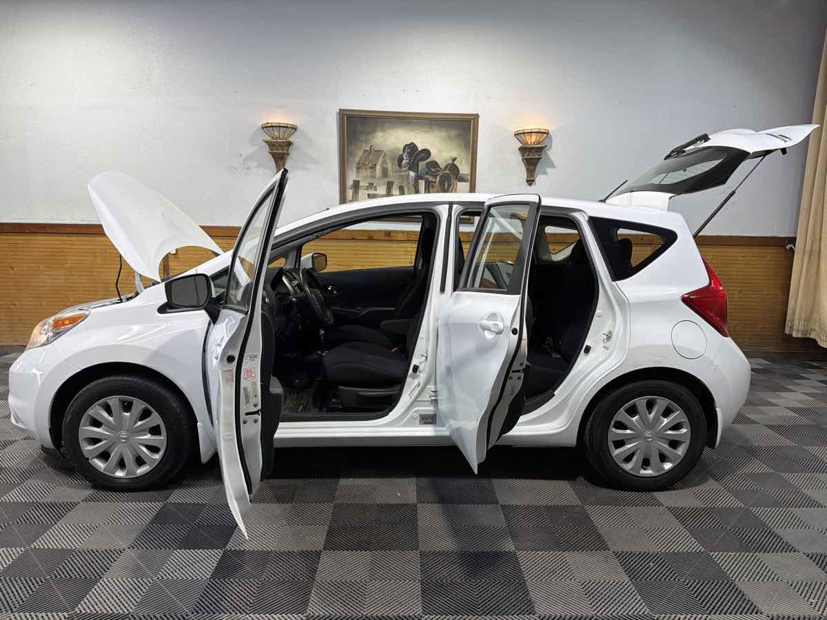 Used 2015 Nissan Versa Note SV image 12