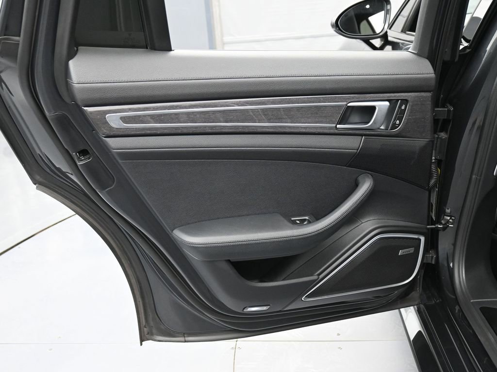 Certified 2023 Porsche Panamera 4 Platinum Edition AWD/4WD image 23