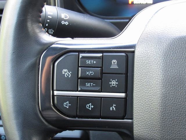 Used 2023 Ford F450 Platinum w/ FX4 Off-Road Package AWD/4WD image 28