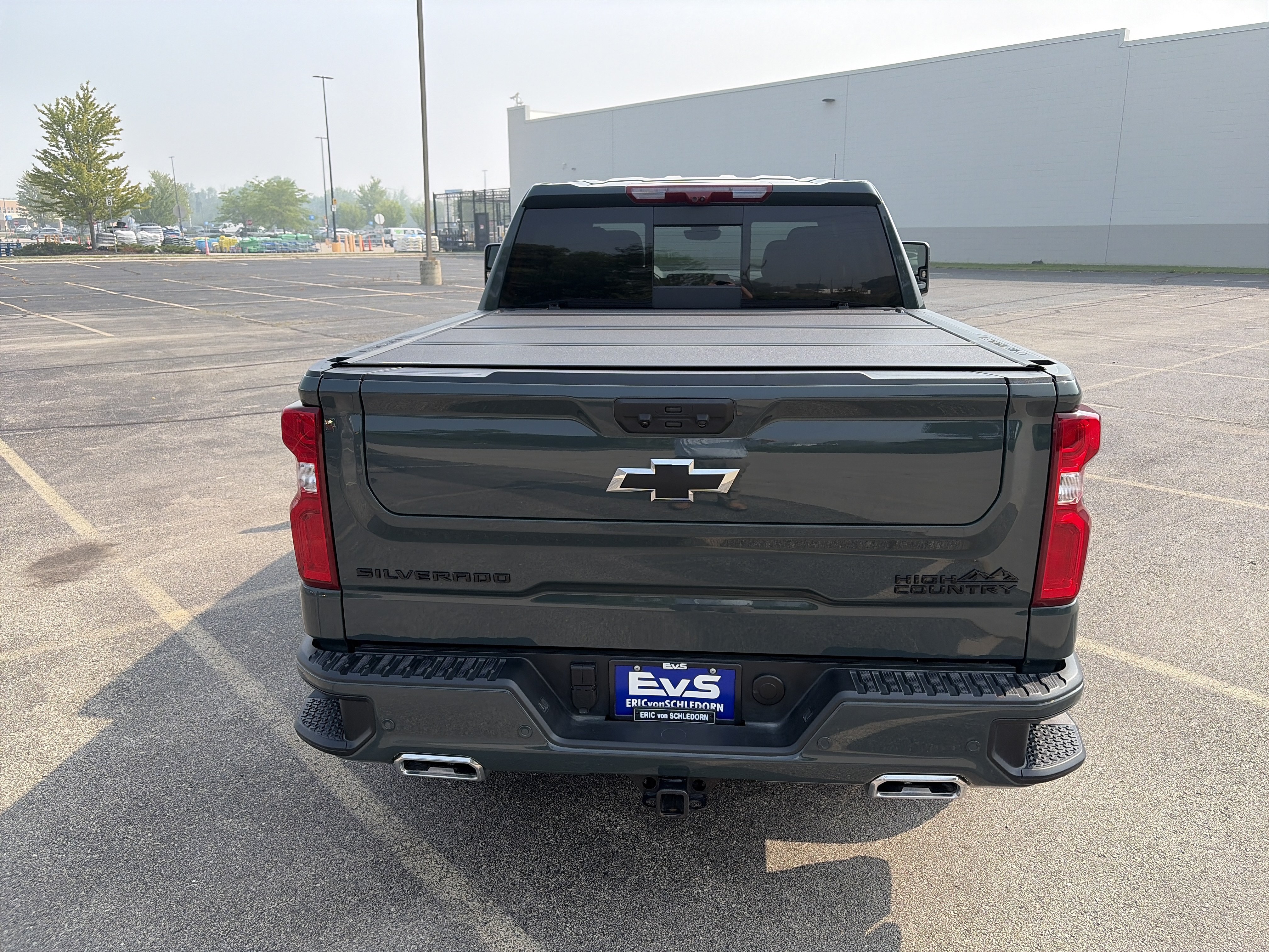 Used 2026 Chevrolet Silverado 1500 High Country w/ Technology Package AWD/4WD image 5
