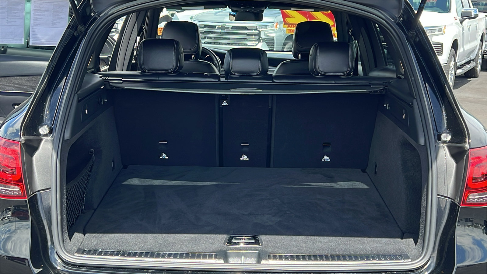 Used 2022 Mercedes-Benz GLC 300 4MATIC image 11