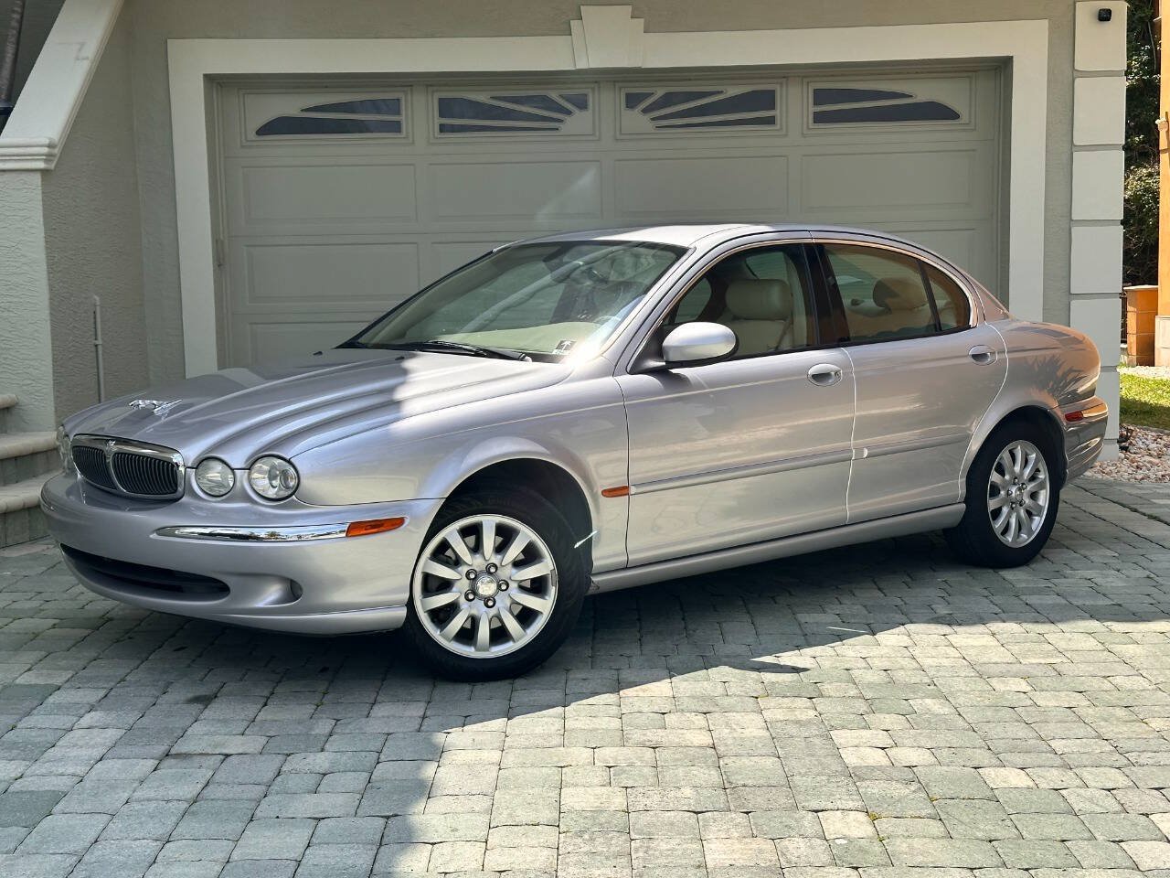 Used 2003 Jaguar X-TYPE 2.5 AWD/4WD image 2