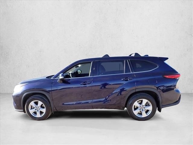 Used 2021 Toyota Highlander L image 2