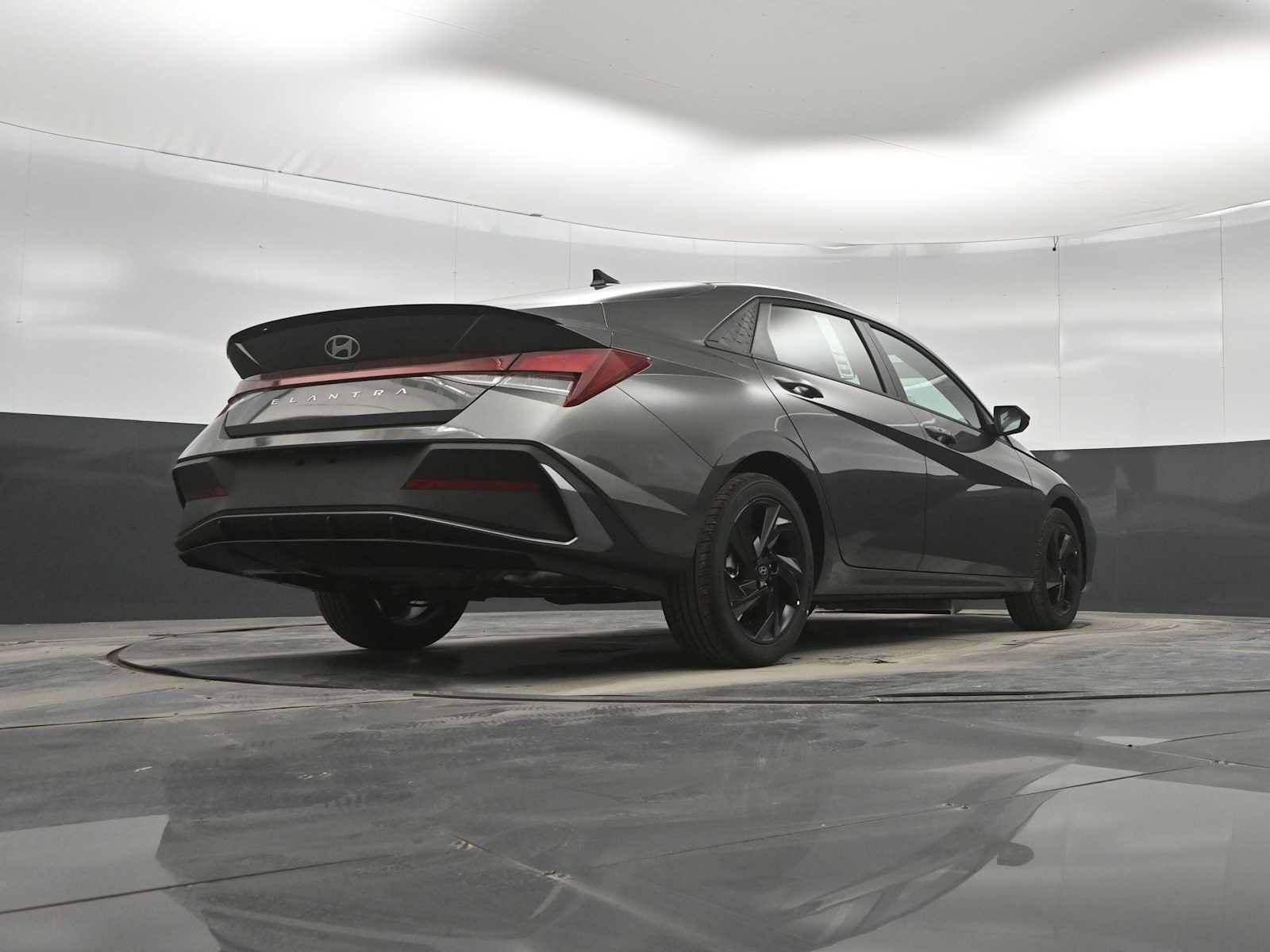 New 2026 Hyundai Elantra Sport FWD image 36