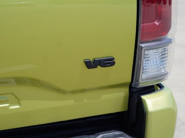 Used 2023 Toyota Tacoma TRD Sport AWD/4WD image 15
