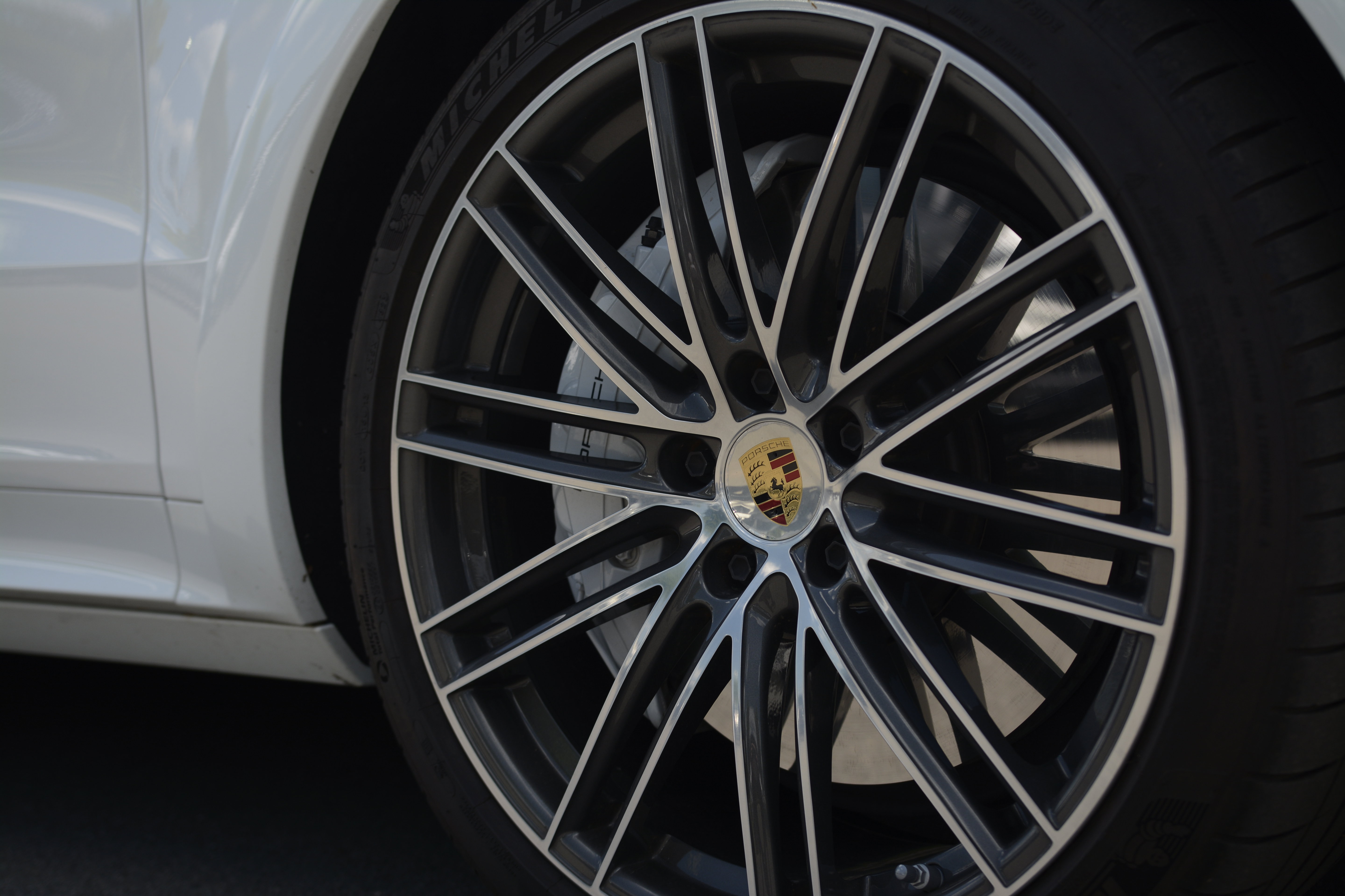 Certified 2023 Porsche Cayenne Turbo AWD/4WD image 43