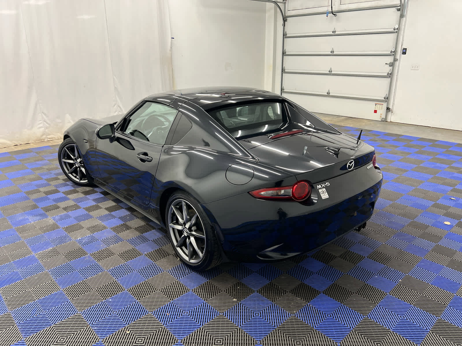 Used 2021 MAZDA MX-5 Miata RF Grand Touring image 4