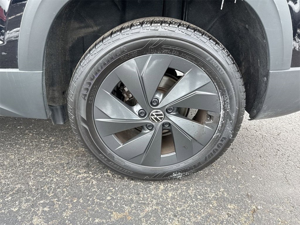 Used 2025 Volkswagen Taos S image 10