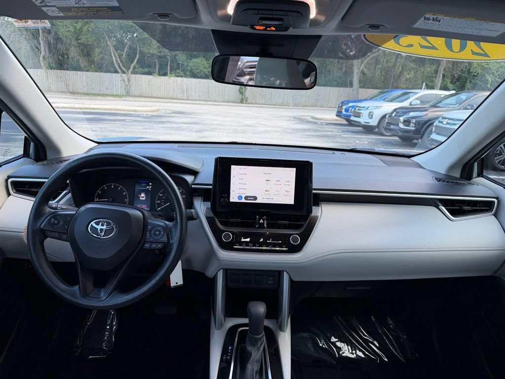 Used 2023 Toyota Corolla Cross L FWD image 25