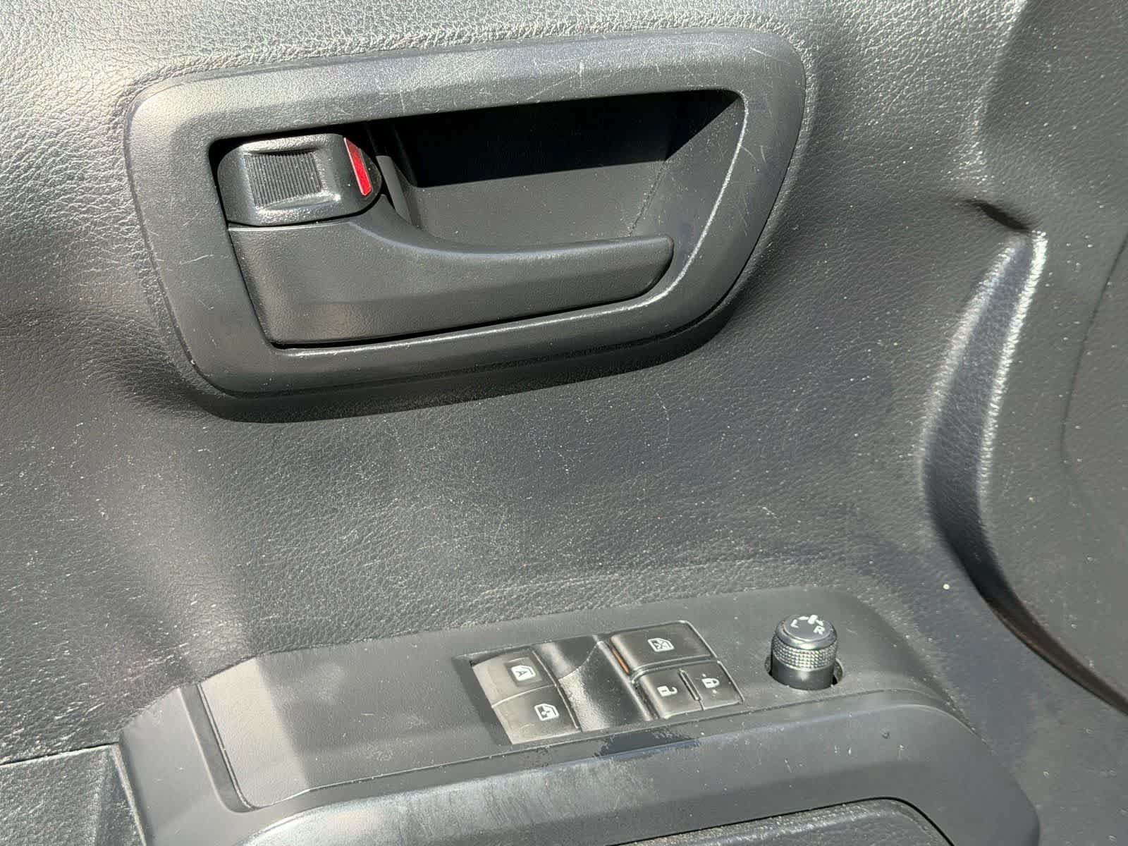 Used 2019 Toyota Tacoma SR RWD image 23