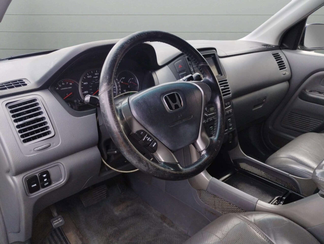 Used 2004 Honda Pilot EX image 11