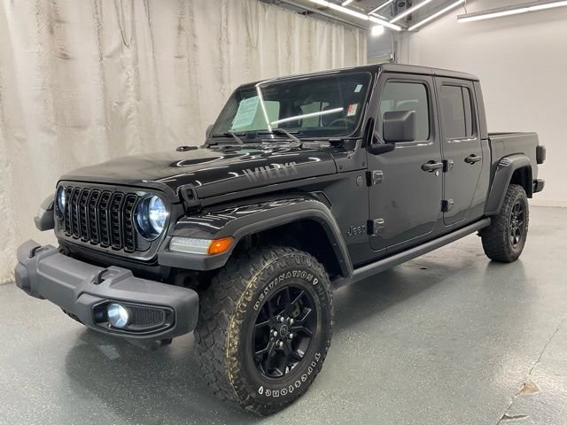 Used 2024 Jeep Gladiator Sport AWD/4WD image 4