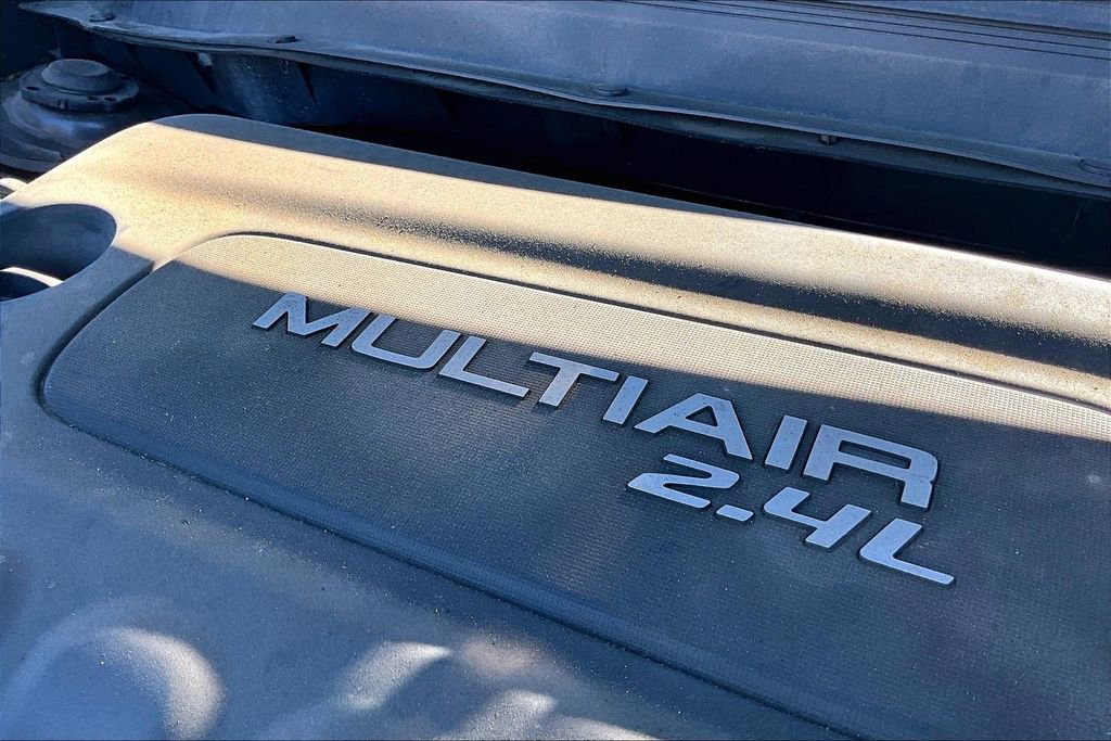 Used 2015 Jeep Cherokee Latitude w/ Comfort/Convenience Group image 30