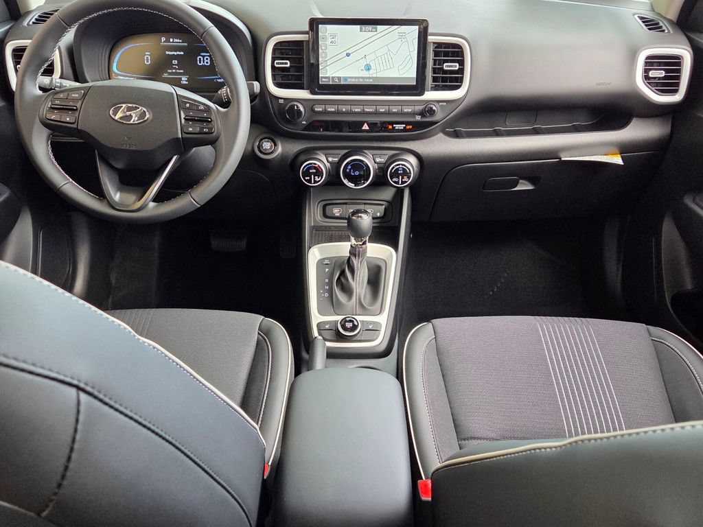 New 2025 Hyundai Venue Limited FWD image 6