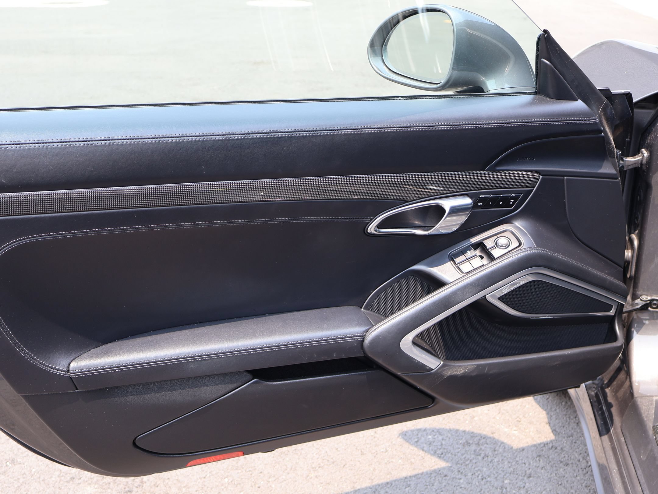 Used 2014 Porsche 911 Turbo S AWD/4WD image 14